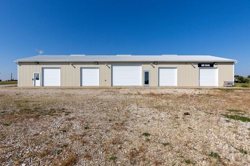 1002 Falcon Ave, Parkersburg, IA, 50665-4800 | Card Image