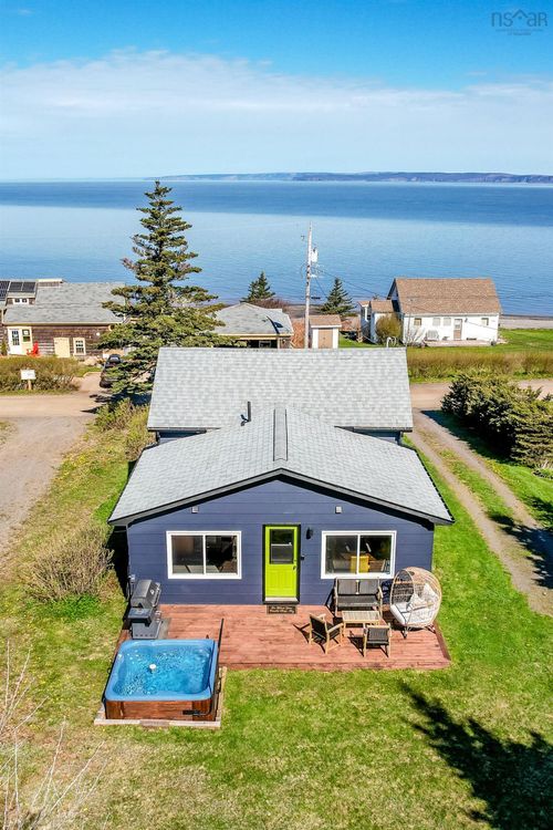 20 Cove Rd, Halls Harbour, NS, B0P1J0 | Card Image