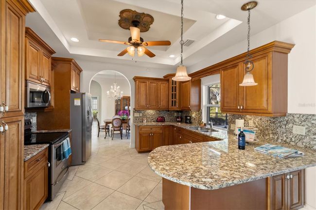 4937 Oxford Dr, House other with 3 bedrooms, 2 bathrooms and null parking in SIESTA KEY FL | Image 11