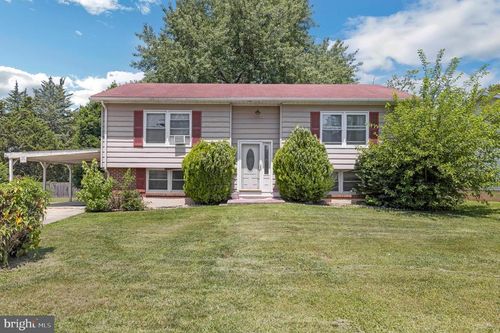2 Kildoon Dr, NEWARK, DE, 19702-4077 | Card Image