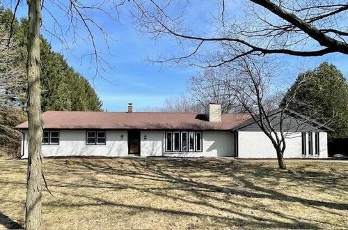 3380 County Road Cc, Slinger, WI, 53086-9733 | Card Image
