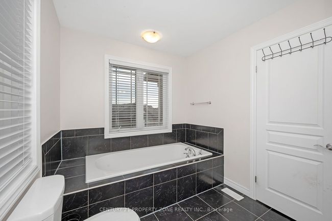 11 Ladybell Lane, House attached with 2 bedrooms, 3 bathrooms and 1 parking in Hannon ON | Image 25
