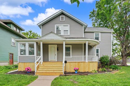 2350 Farnam St, Davenport, IA, 52803-2613 | Card Image