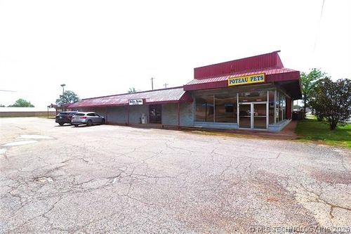 803 N Broadway St, Poteau, OK, 74953-3534 | Card Image