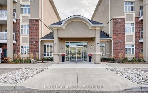 304-1360 Costigan Rd, Milton, ON, L9T8X6 | Card Image