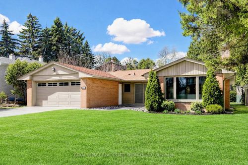 219 Grandview Ave, Thornhill, ON, L3T1J3 | Card Image