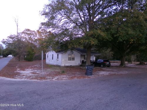 244 4th Street And Oldham Avenue, Garland, NC, 28441 | Card Image