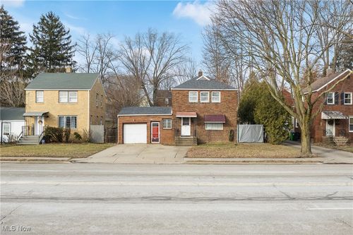 293 Robinson Avenue, Barberton, OH, 44203 | Card Image