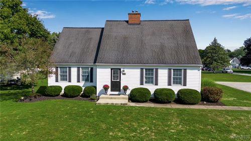 12896 Donna Bru Dr, Alden, NY, 14004-8820 | Card Image