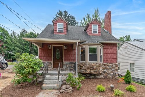 20527 Baird Ave, Meadville, PA, 16335-8001 | Card Image