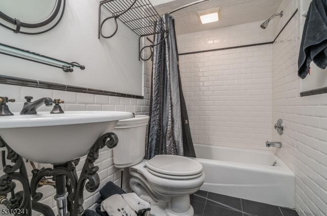 4 Hook Mountain Dr, House other with 5 bedrooms, 4 bathrooms and null parking in Annandale NJ | Image 35