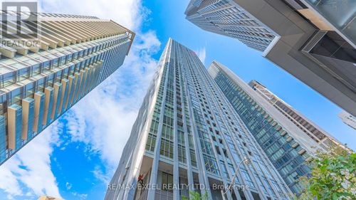 3909-1 Yorkville Ave, Toronto, ON, M4W0B1 | Card Image