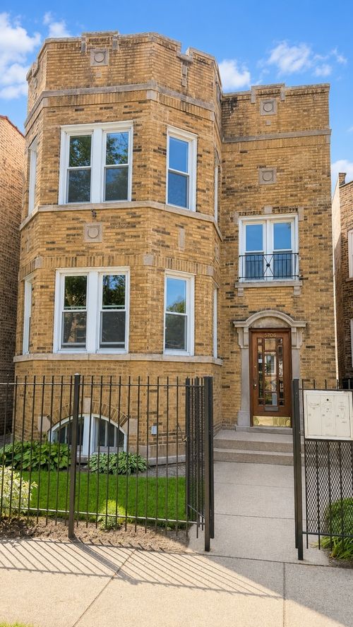 1-5706 N Maplewood Avenue, Chicago, IL, 60659 | Card Image