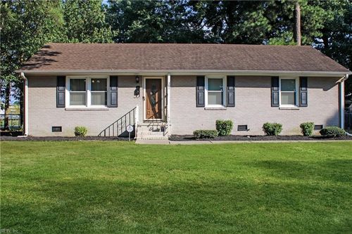 301 Sourwood Dr, Hampton, VA, 23666-3607 | Card Image