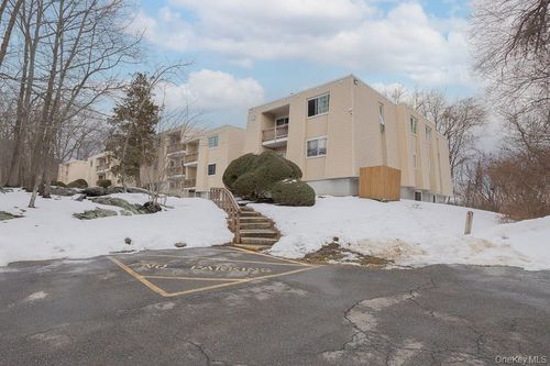 506 Fox Run Ln, Carmel, NY, 10512-2344 | Card Image