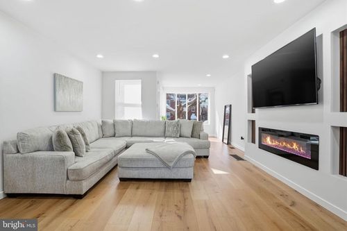 1519 67th Ave, PHILADELPHIA, PA, 19126-2740 | Card Image