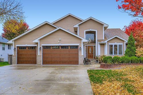 9325 Austrian Pine Ave N, Brooklyn Park, MN, 55443-1788 | Card Image
