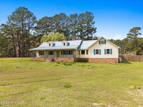 863 Fred Powell Rd, Whiteville, NC, 28472-9559 | Card Image