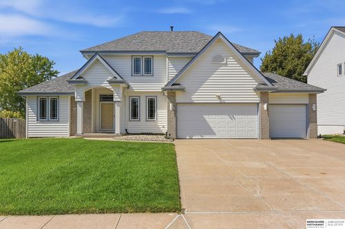 1104 Roland Drive, Papillion, NE, 68046 | Card Image