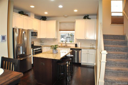 13-3204 Johanna Ware W, Wixom, MI, 48393-4315 | Card Image