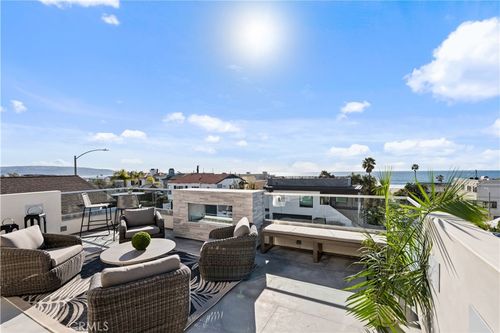 2540 Manhattan Ave, Hermosa Beach, CA, 90254-2543 | Card Image