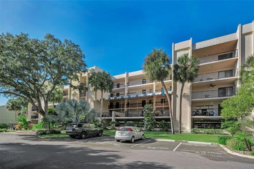 203-203 Tarpon Pt, TARPON SPRINGS, FL, 34689-2887 | Card Image