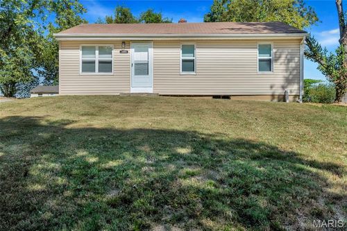 2809 S River Rd, Saint Charles, MO, 63303-5937 | Card Image
