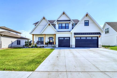 4752 Prairie Pond Xing S, Fargo, ND, 58104-5404 | Card Image