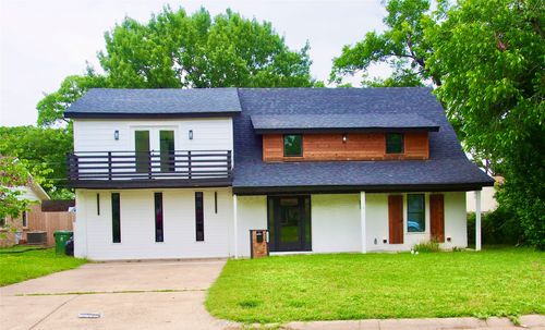 1703 Foster Dr, Arlington, TX, 76012-2323 | Card Image