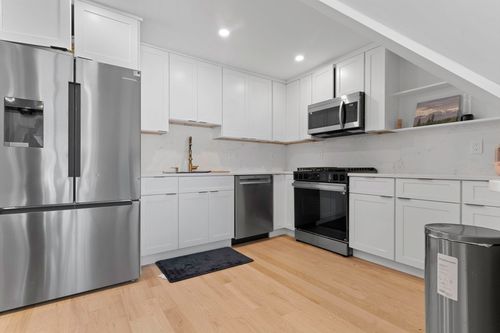 apt-3-12 Sewall Ave, Winthrop, MA, 02152-1099 | Card Image