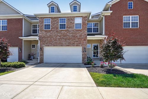104-9737 Thorne Cliff Way, Fishers, IN, 46037-7647 | Card Image