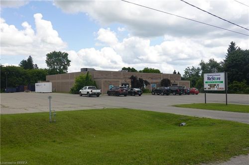 29 Park Rd, Simcoe, ON, N3Y4J9 | Card Image