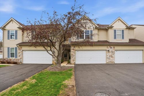 529 Shakespeare Dr, Grayslake, IL, 60030-3368 | Card Image