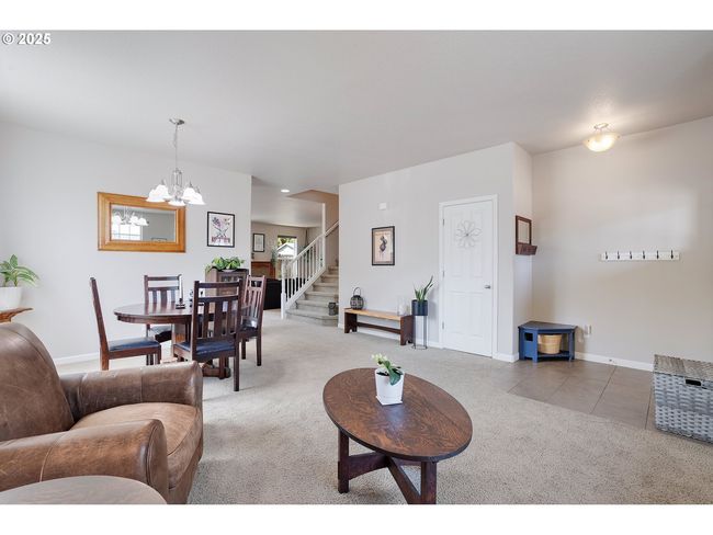 2819 Se Pheasant Way, House other with 4 bedrooms, 3 bathrooms and 3 parking in Gresham OR | Image 5