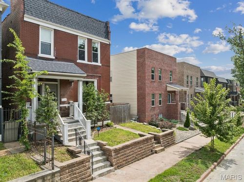 3329 Vista Ave, Saint Louis, MO, 63104-1105 | Card Image