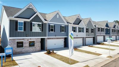 11639 Chatham Drive, Townhouse with 3 bedrooms, 2 bathrooms and null parking in Hampton GA | Image 1