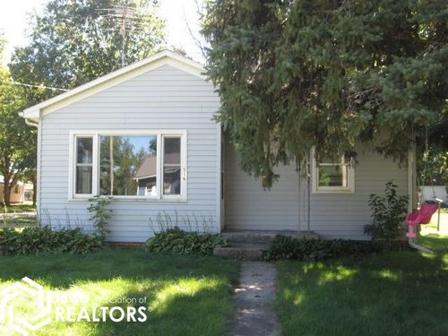 516 7th Street Ne, Belmond, IA, 50421 | Card Image