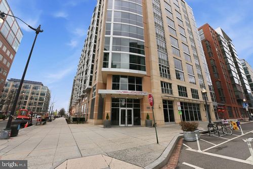 301-1025 1st St Se, WASHINGTON, DC, 20003-5319 | Card Image