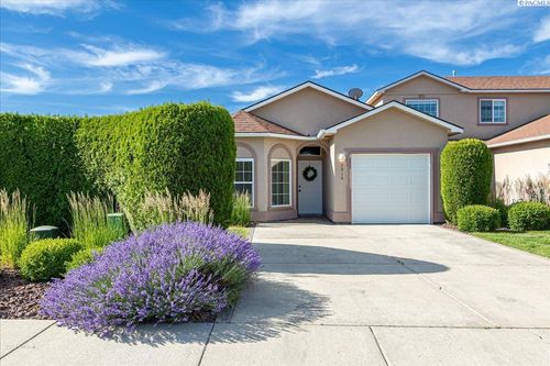 9810 Mia Ln, Pasco, WA, 99301-6665 | Card Image
