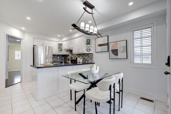 2 Bestview Cres, House other with 4 bedrooms, 4 bathrooms and 2 parking in Maple ON | Image 13