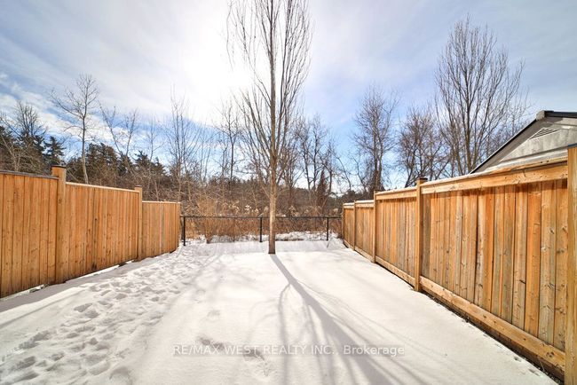 11 - 15 Old Colony Rd, House attached with 4 bedrooms, 4 bathrooms and 1 parking in Richmond Hill ON | Image 31