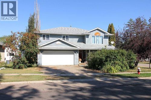 220 1st Ave E, Maidstone, SK, S0M1M0 | Card Image