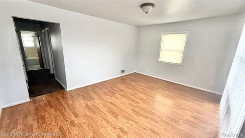 1644 E Goulson Ave, Hazel Park, MI, 48030-1973 | Card Image