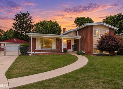 20333 Weyher St, Livonia, MI, 48152-2083 | Card Image