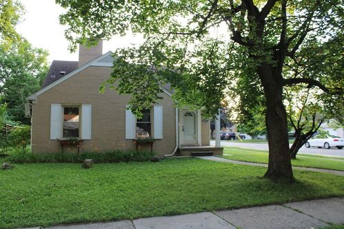2906 Syracuse St, Dearborn, MI, 48124-3304 | Card Image