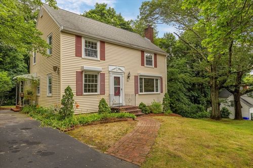 875 Liberty St, Rockland, MA, 02370-1607 | Card Image