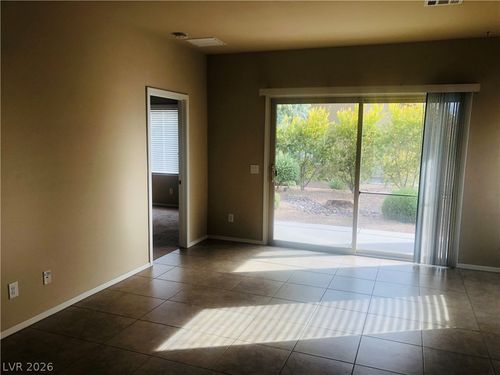 5827 Corbin Ave, Las Vegas, NV, 89122-3707 | Card Image