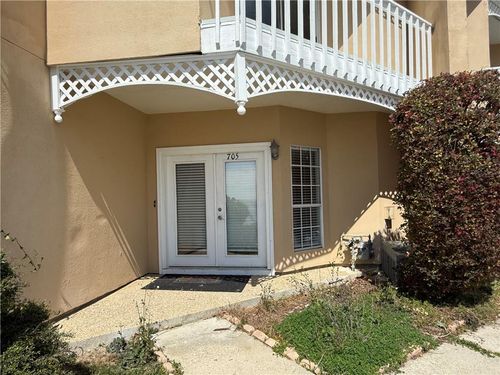 705 Tops L Dr, Mandeville, LA, 70448-6803 | Card Image