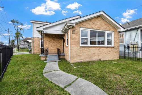 2501 Sage St, New Orleans, LA, 70122-4704 | Card Image