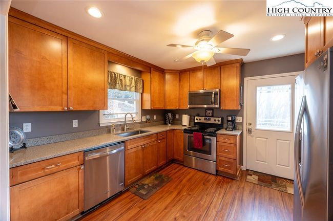 265 Dameron Dr, House other with 3 bedrooms, 2 bathrooms and null parking in Blowing Rock NC | Image 9